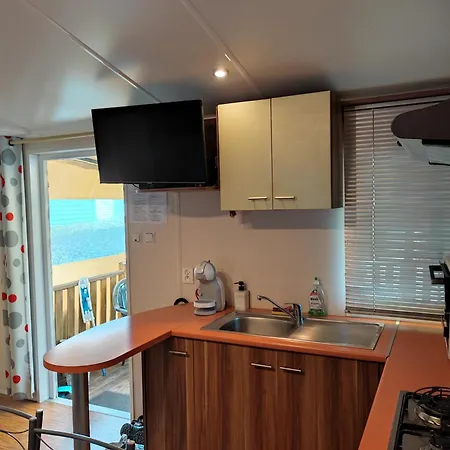 Luxury tent Mobil Climatise Confort Parentis-en-Born