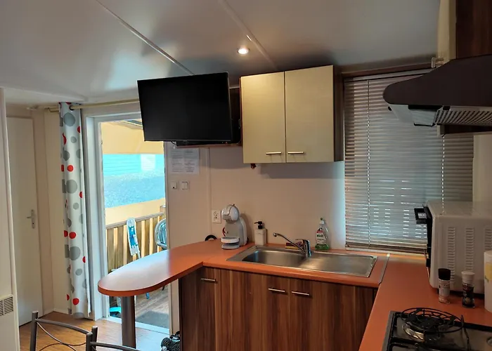 Luxury tent Mobil Climatise Confort Parentis-en-Born